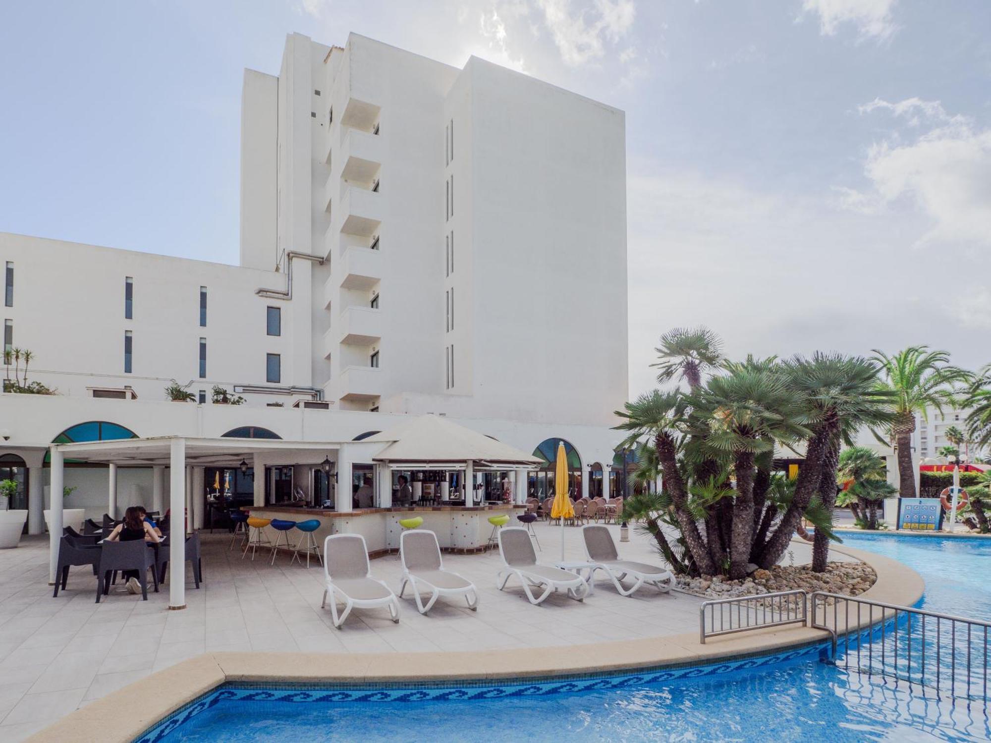 Hotel La Santa Maria Cala Millor  Ngoại thất bức ảnh